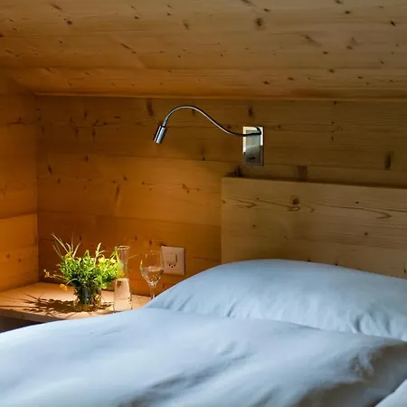 Fafleralp Hotel *